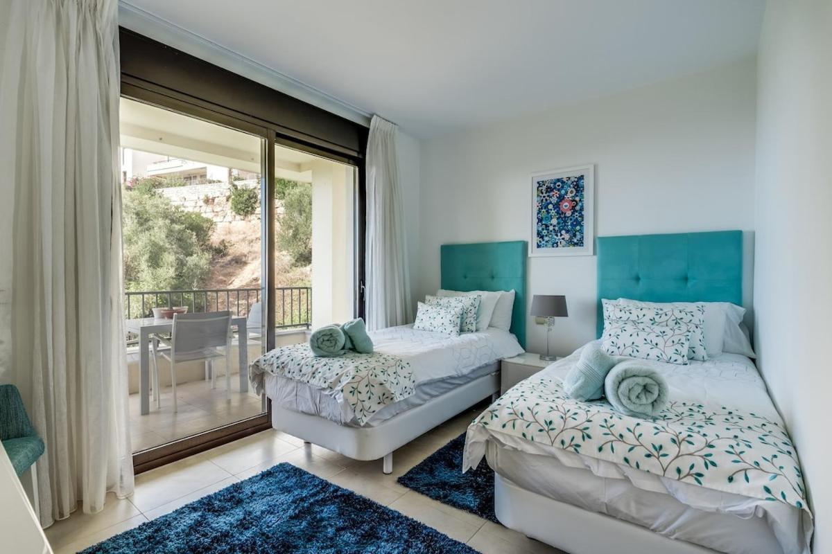 Samara Gym Jacuzzi Pools In Apartment *